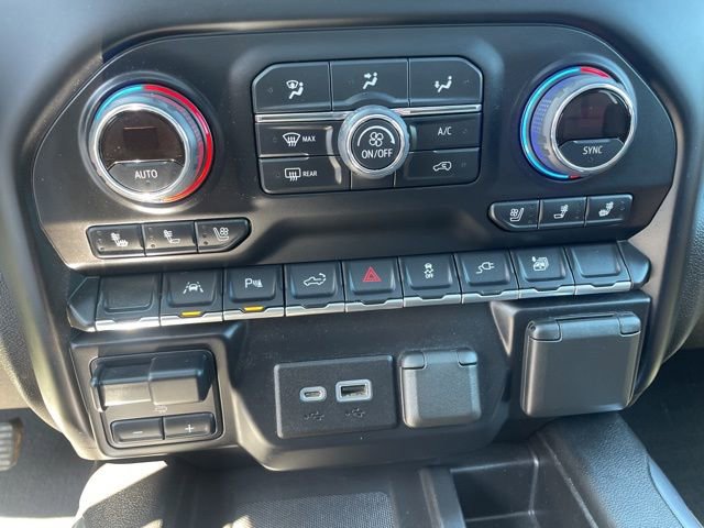 Used 2022 Chevrolet Silverado 1500 High Country w/ Technology Package AWD/4WD image 24