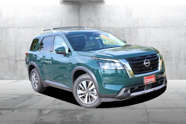 Certified 2025 Nissan Pathfinder SL AWD/4WD image 2
