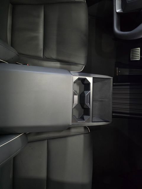 Used 2024 Tesla Cybertruck AWD Crew Cab image 17