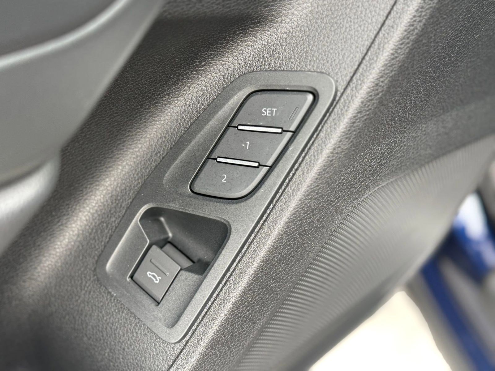 Certified 2025 Audi Q3 2.0T Premium w/ Convenience Package image 23