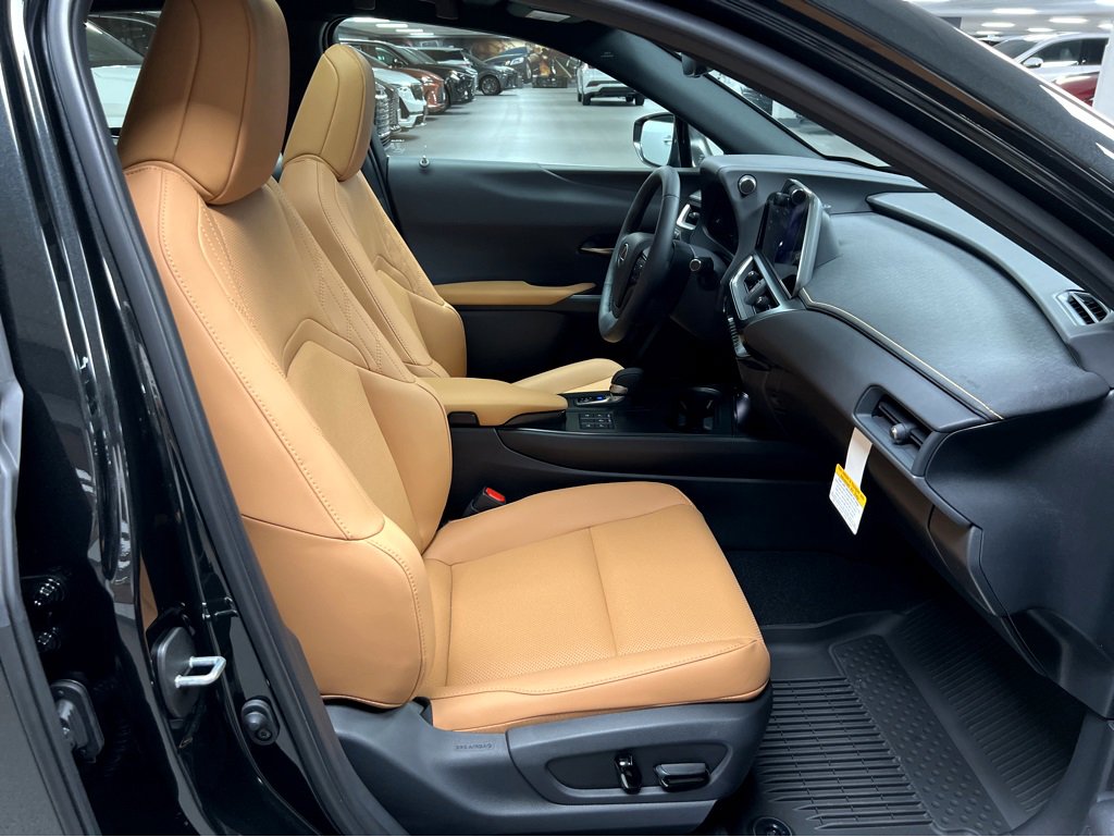 New 2025 Lexus UX 300h AWD image 33