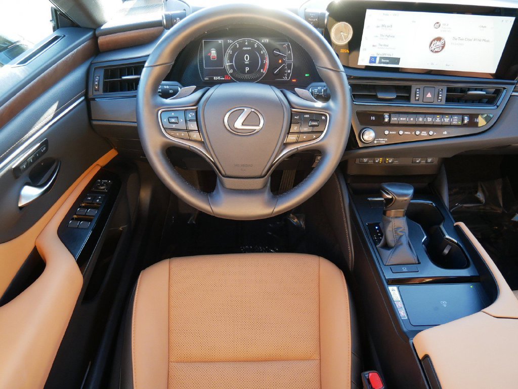 Certified 2025 Lexus ES 350 w/ Premium Package FWD image 13