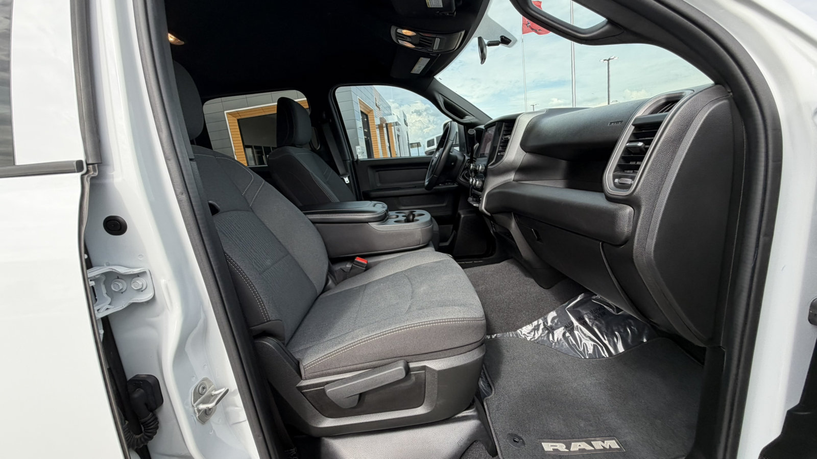 Certified 2024 RAM 3500 Tradesman w/ Towing Technology Group AWD/4WD image 26