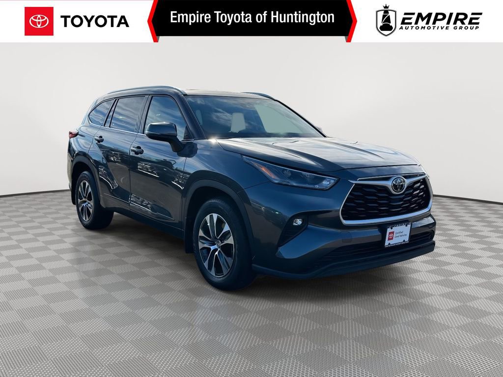 Used 2021 Toyota Highlander XLE