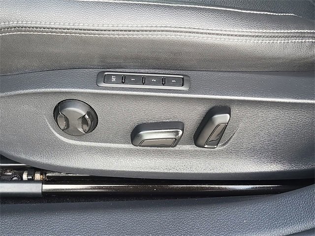 Used 2020 Volkswagen Passat 2.0T SEL image 14