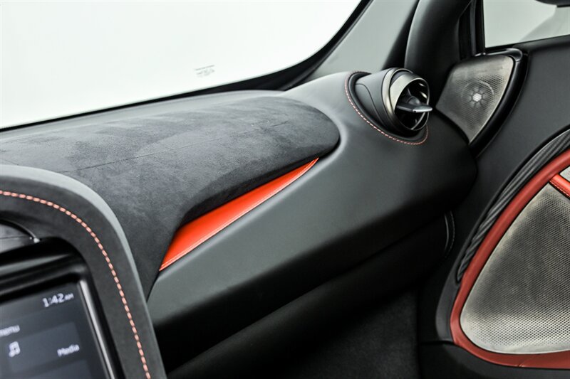Used 2018 McLaren 720S RWD image 32