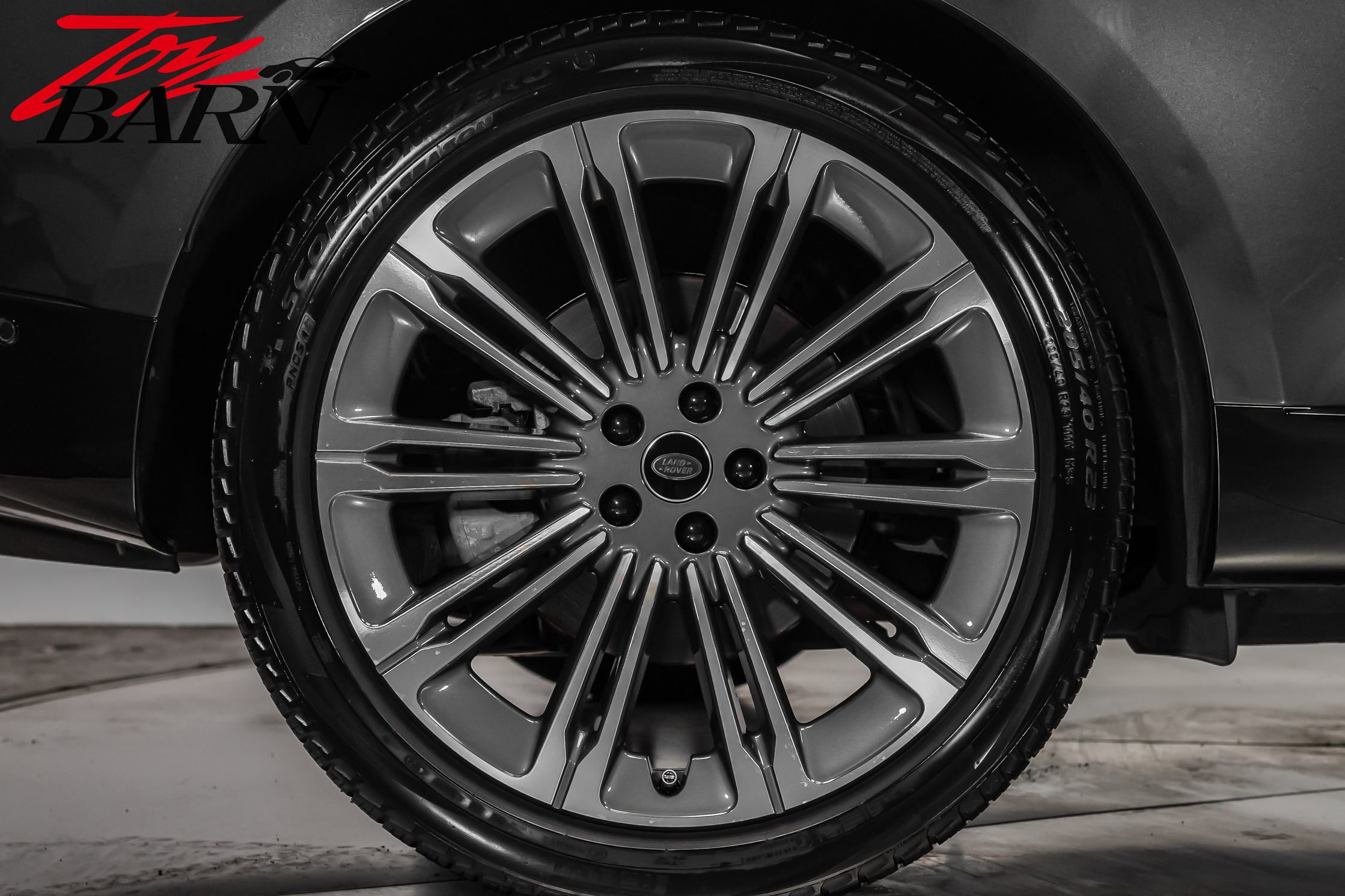 Used 2024 Land Rover Range Rover SE image 14