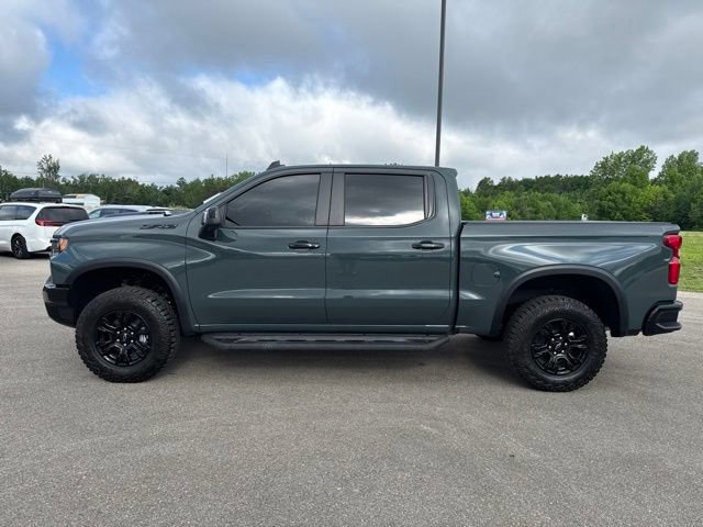 Used 2026 Chevrolet Silverado 1500 ZR2 w/ Dark Appearance Package AWD/4WD image 2