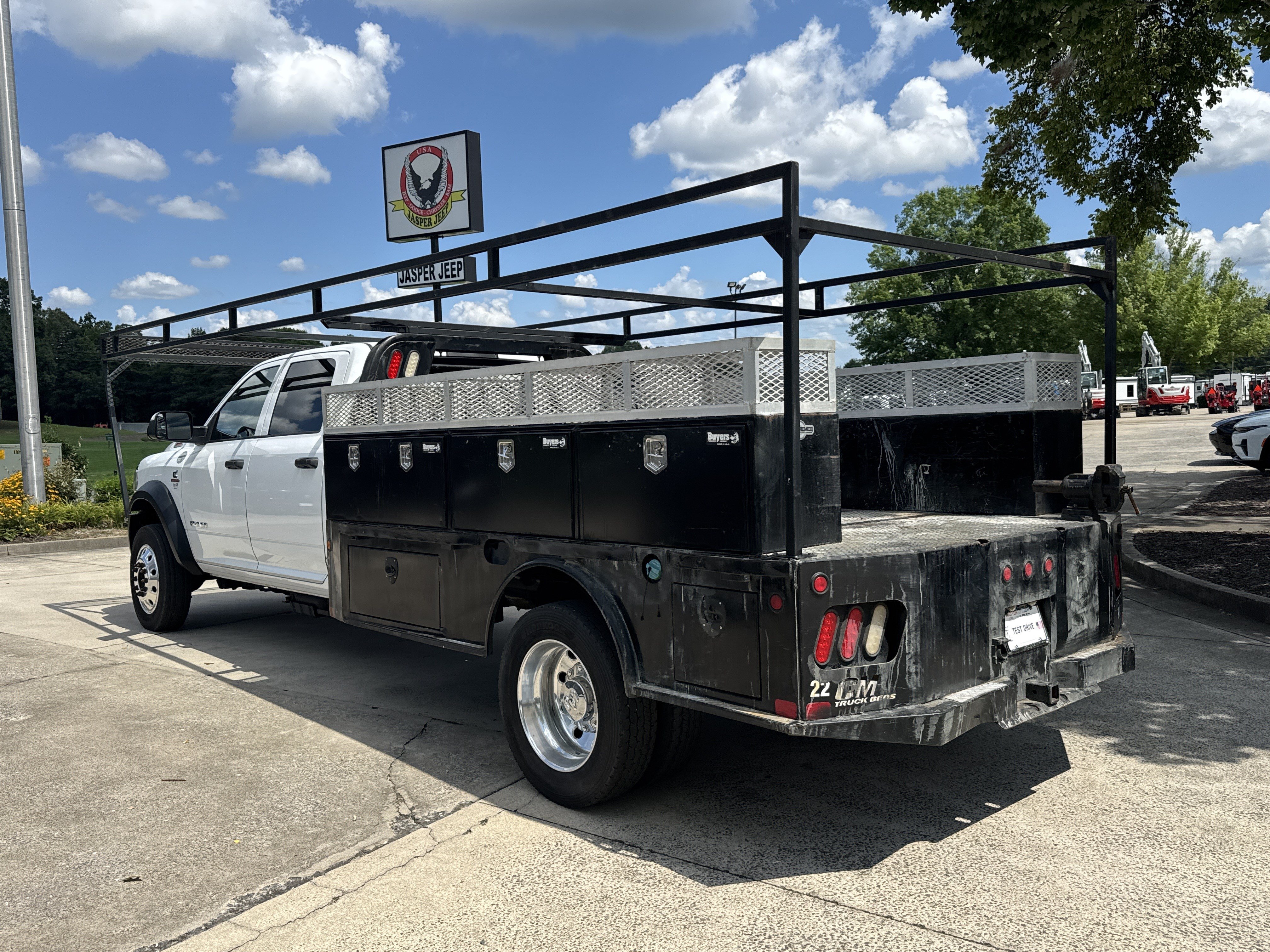 Used 2022 RAM 4500 Tradesman w/ Chrome Appearance Group AWD/4WD image 5