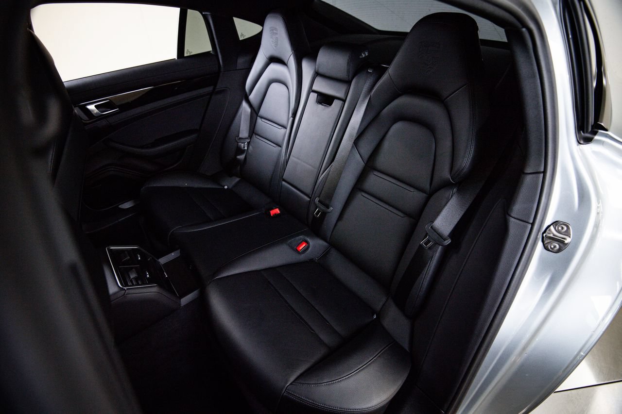 Certified 2023 Porsche Panamera image 24