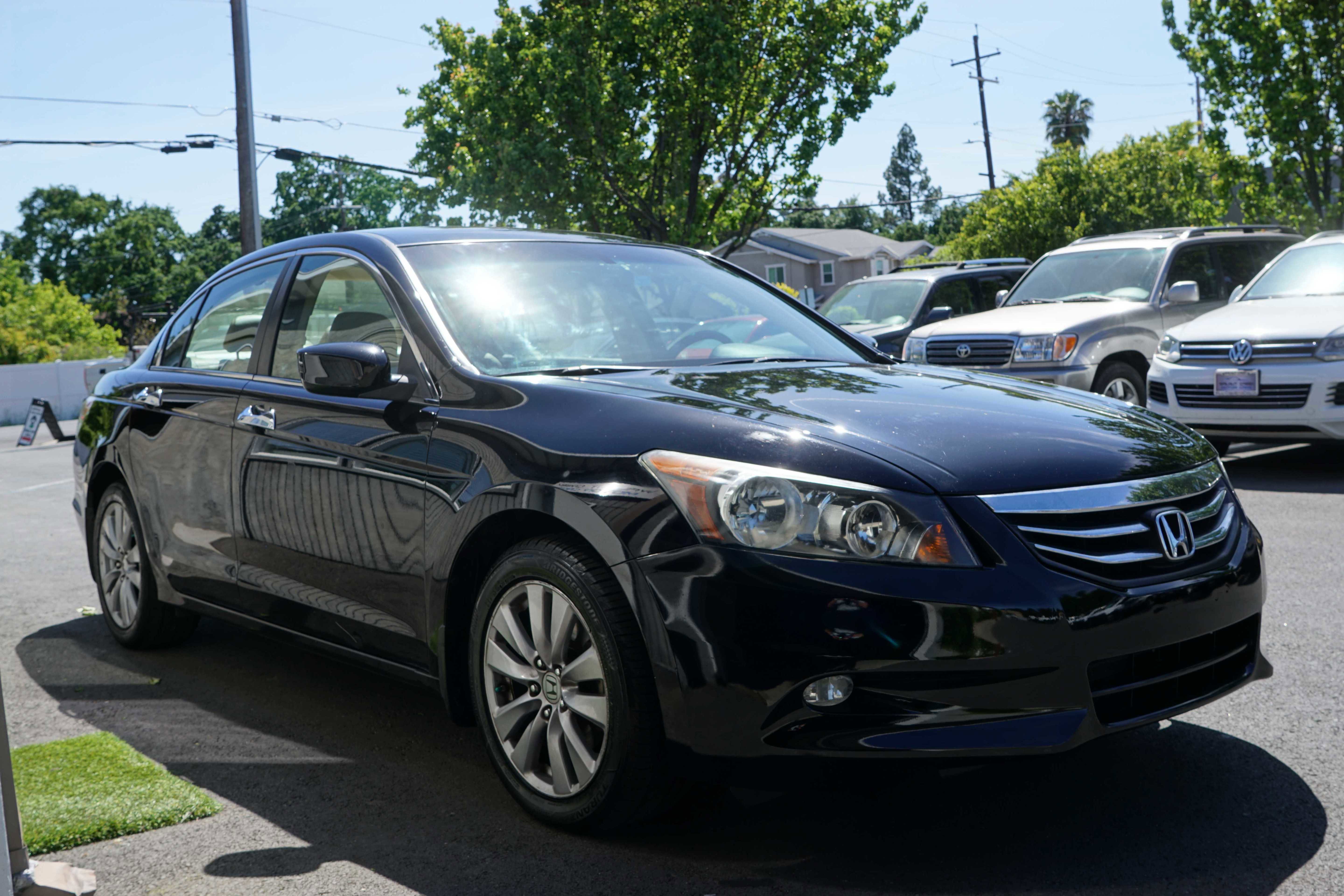 Used 2012 Honda Accord EX-L image 9
