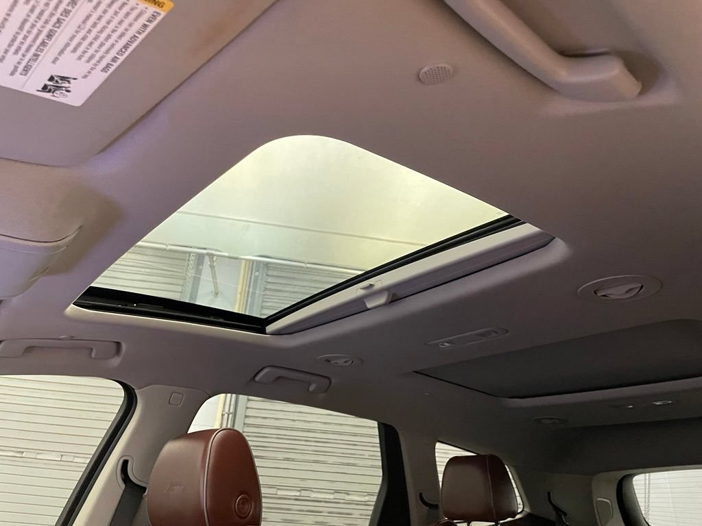 Used 2020 Buick Enclave Avenir w/ Avenir Technology Package FWD image 20