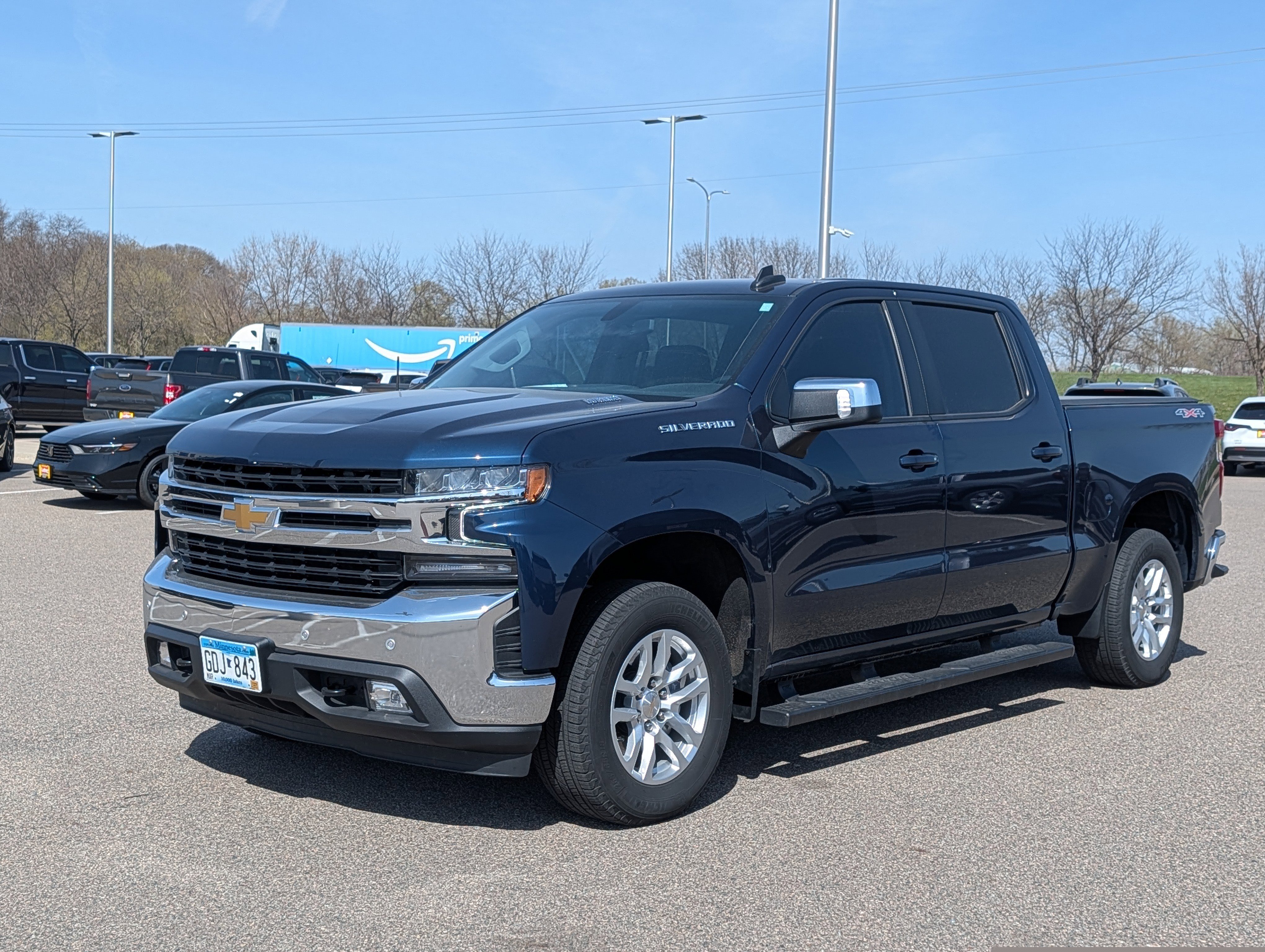 Used 2021 Chevrolet Silverado 1500 LT w/ Convenience Package II image 2