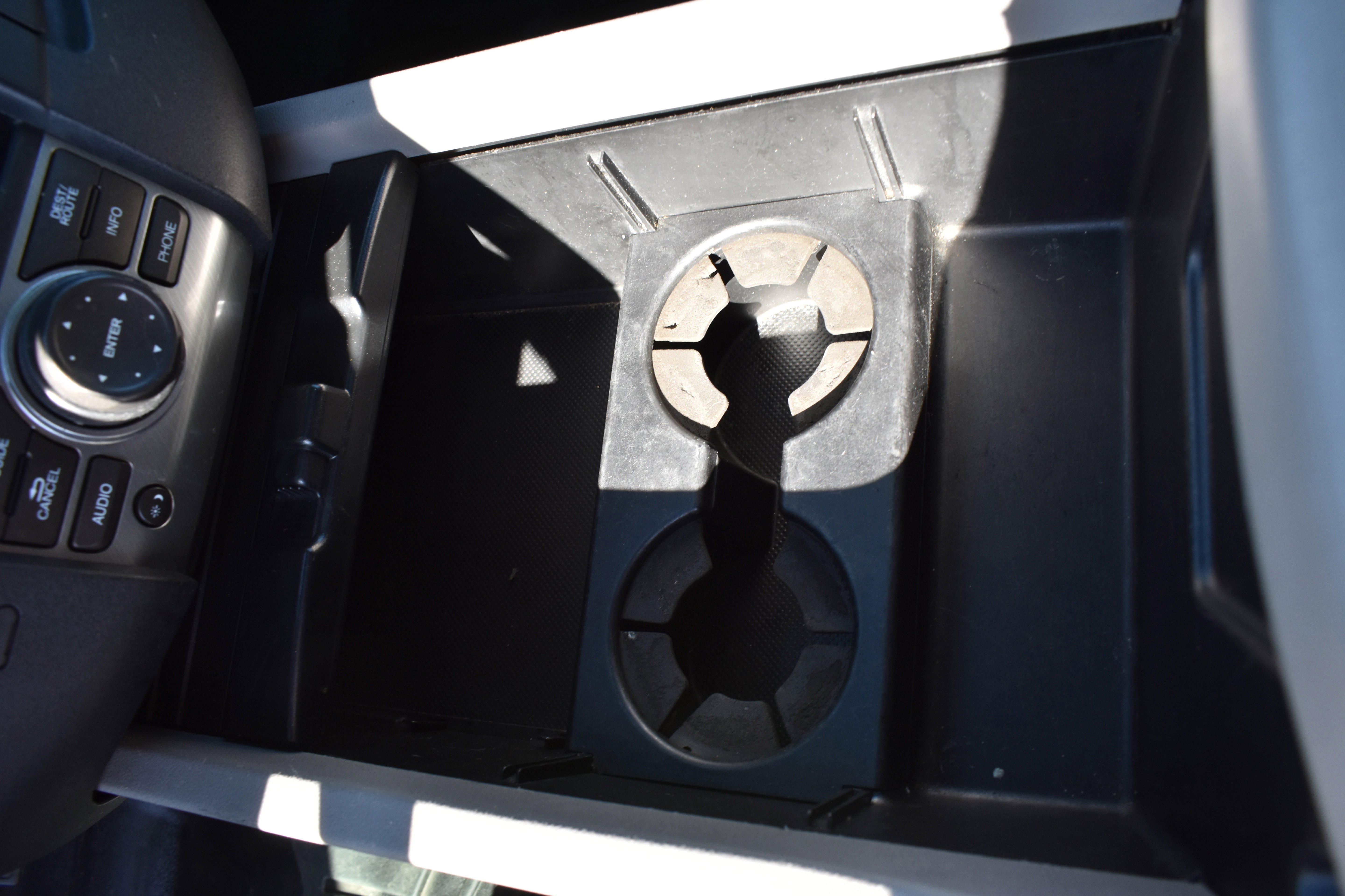 Used 2012 Honda Pilot Touring image 22