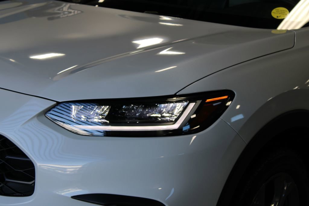 Used 2026 Honda HR-V LX image 2