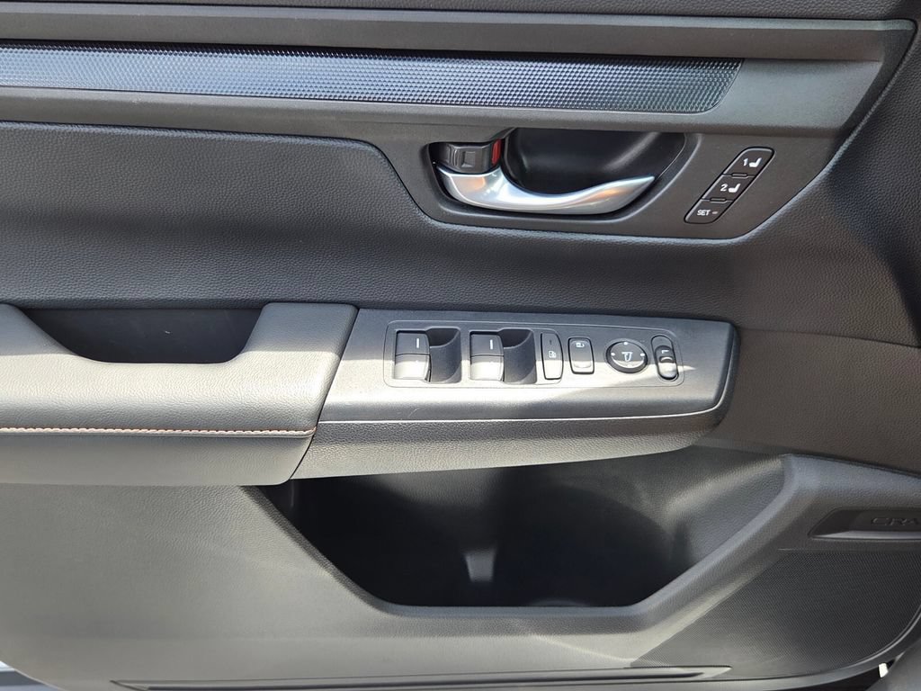 Used 2025 Honda CR-V Sport-L image 30
