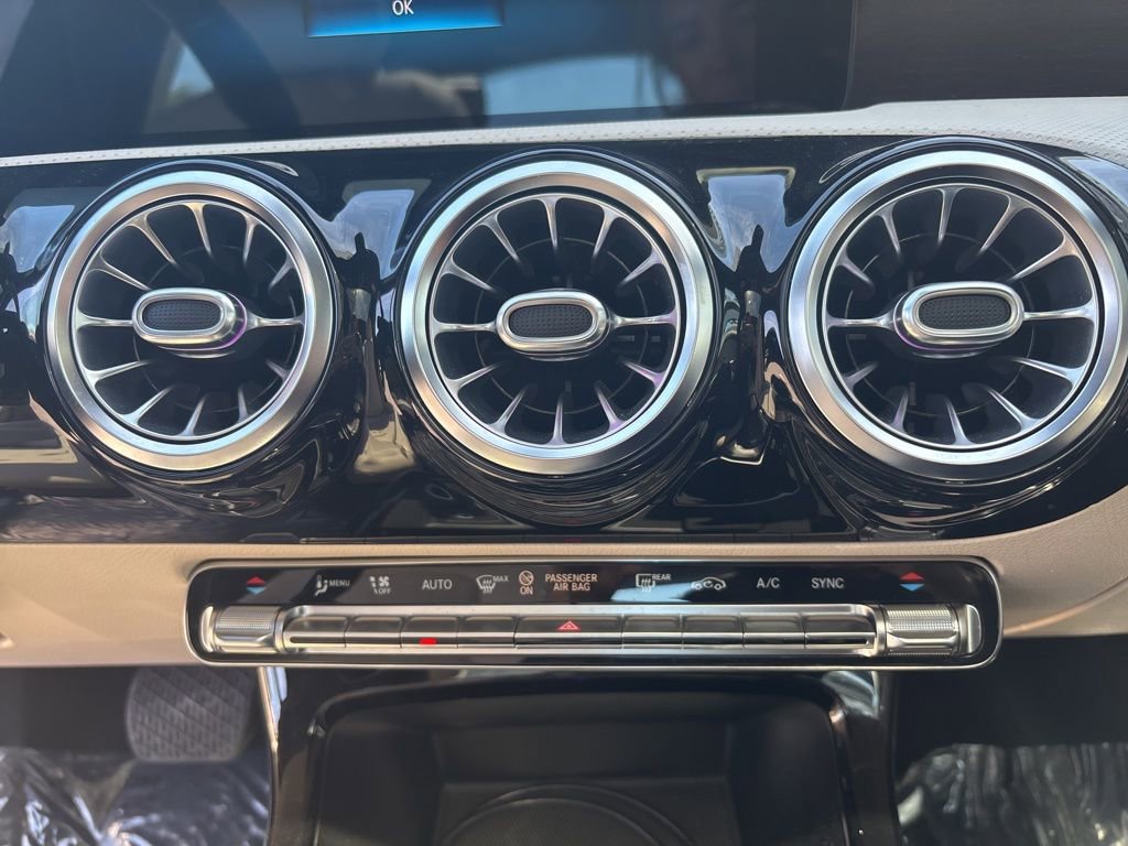 Used 2021 Mercedes-Benz CLA 250 CLA 250 image 30