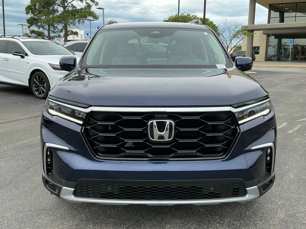 Used 2025 Honda Pilot Touring image 8