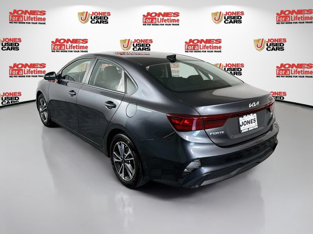 Used 2023 Kia Forte LXS FWD image 2
