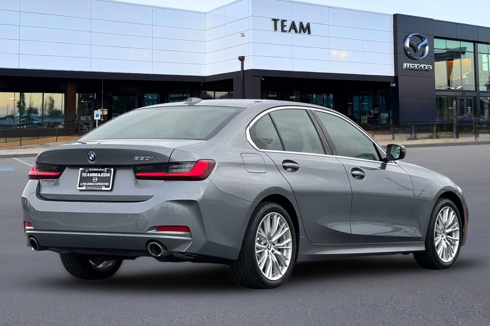 Used 2024 BMW 330i Sedan image 4