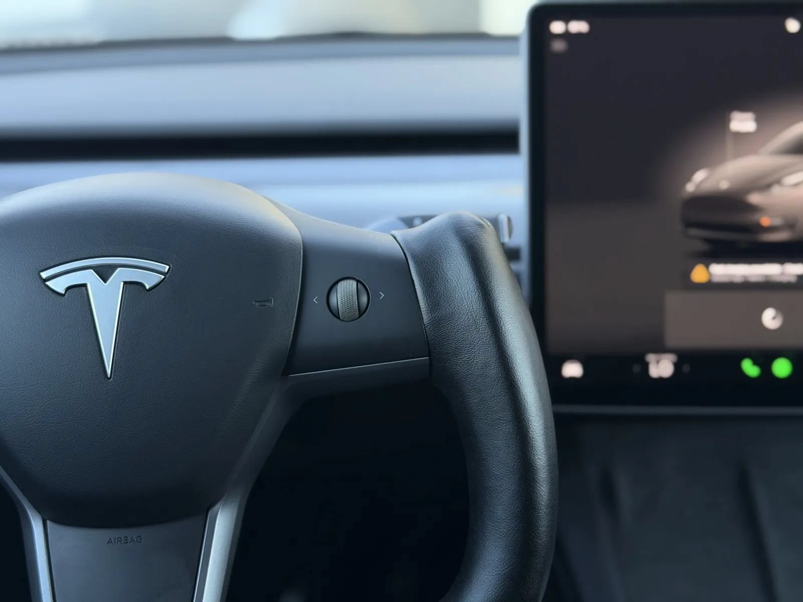 Used 2025 Tesla Model Y Performance AWD/4WD image 24