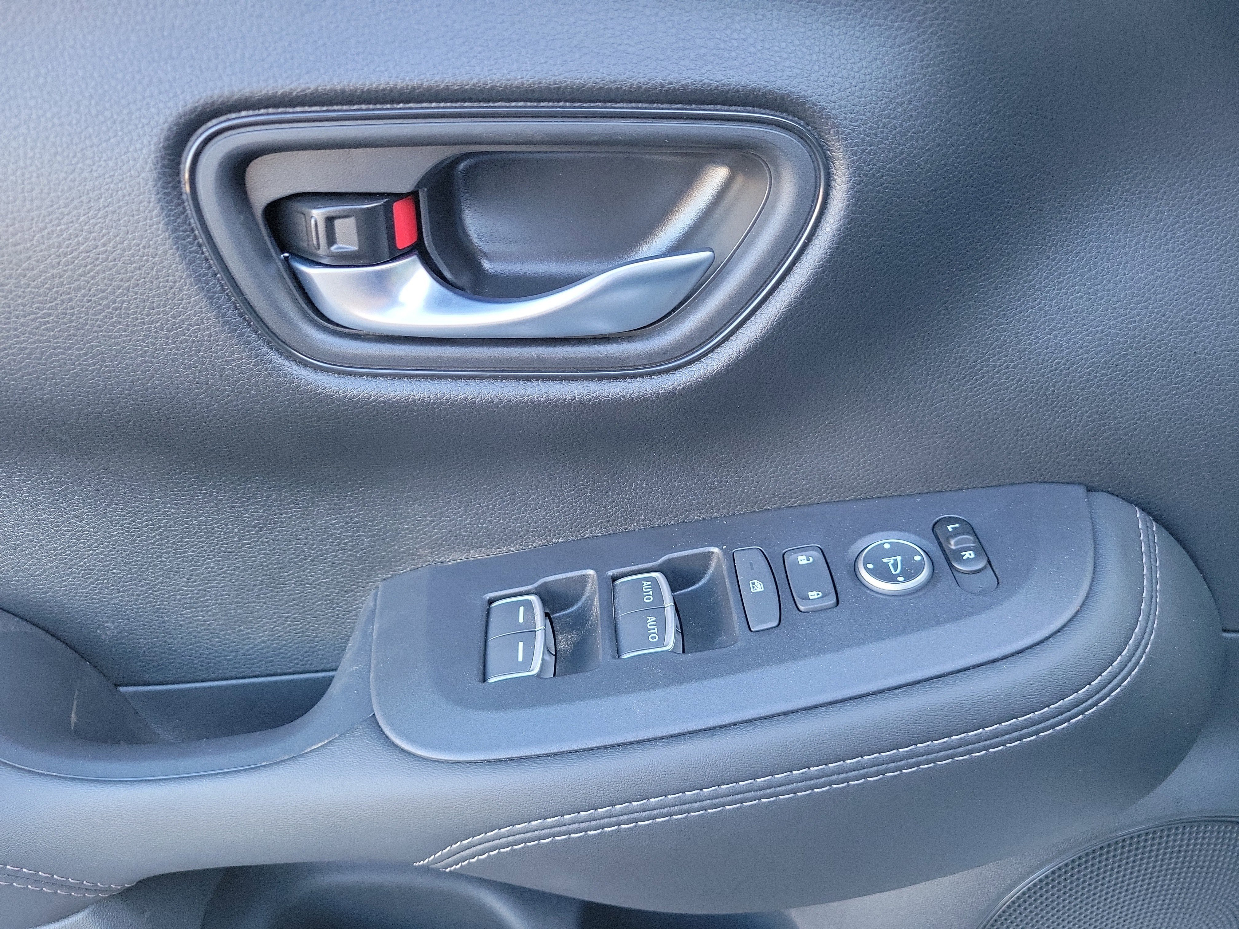 New 2026 Honda HR-V EX-L image 24