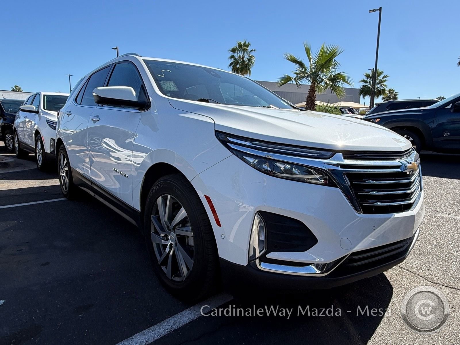 Used 2022 Chevrolet Equinox Premier image 2