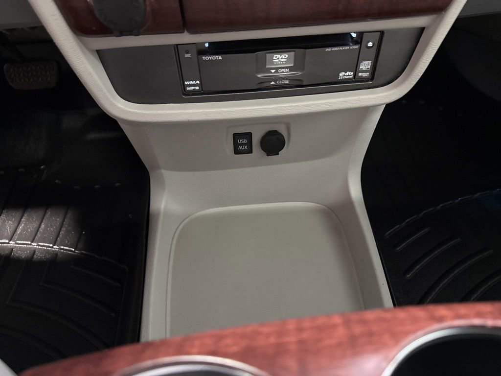 Used 2012 Toyota Sienna XLE w/ Premium Pkg AWD/4WD image 21