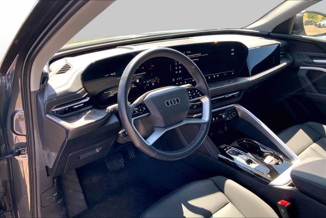 Used 2025 Audi Q5 Premium w/ Convenience Package AWD/4WD image 14
