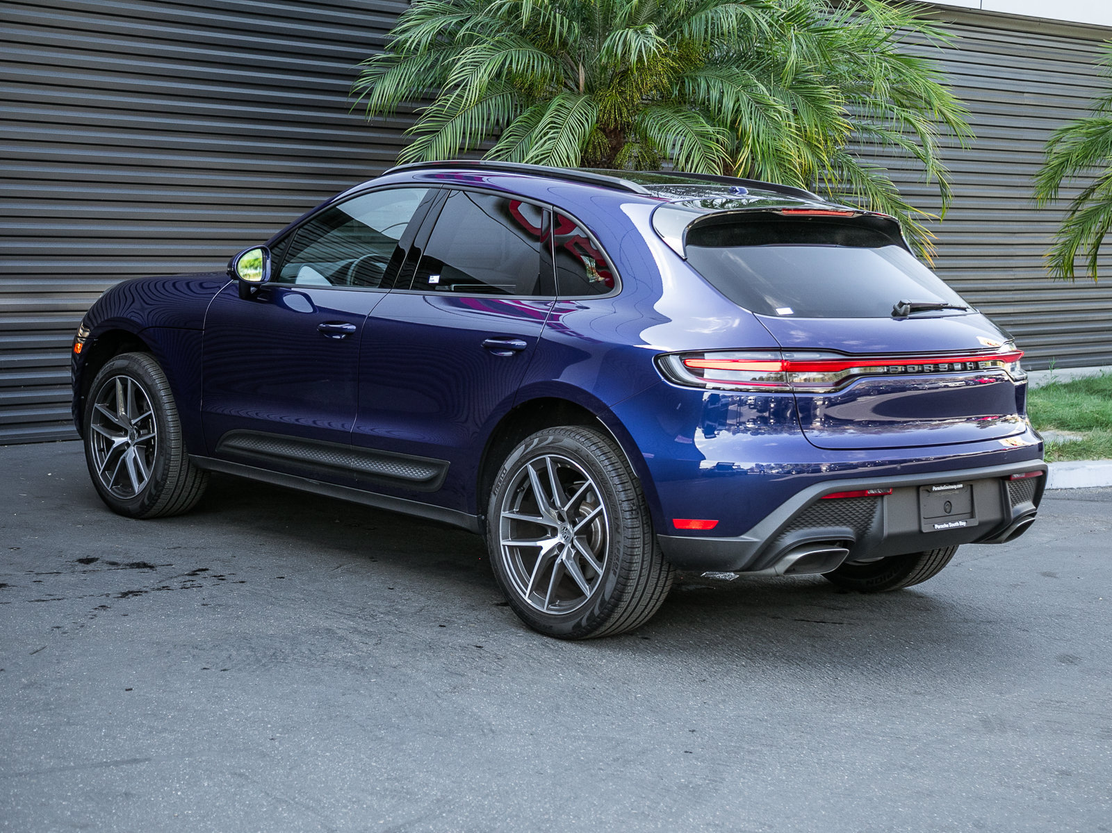 Certified 2026 Porsche Macan AWD/4WD image 3