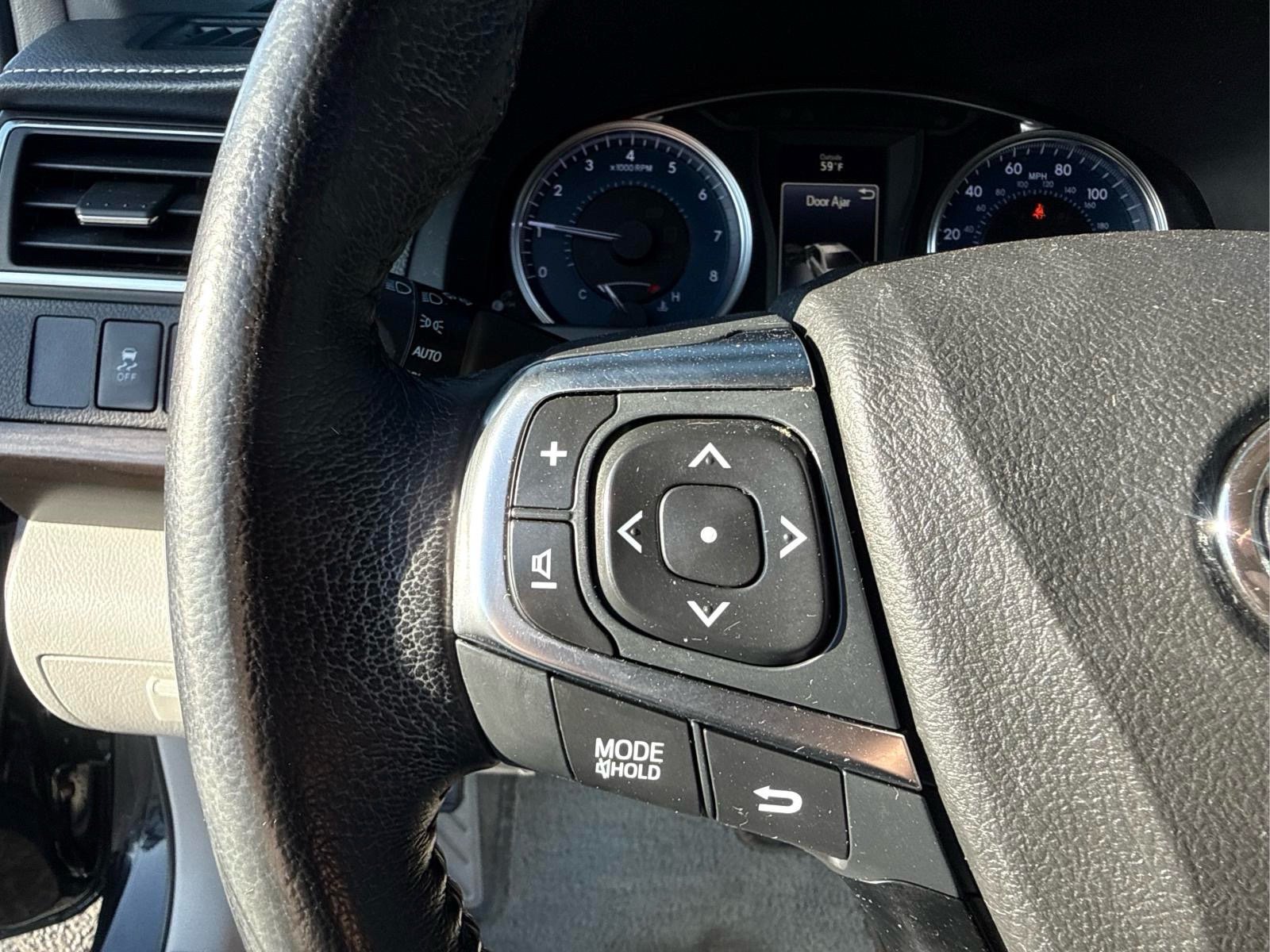 Used 2017 Toyota Camry XLE FWD image 24