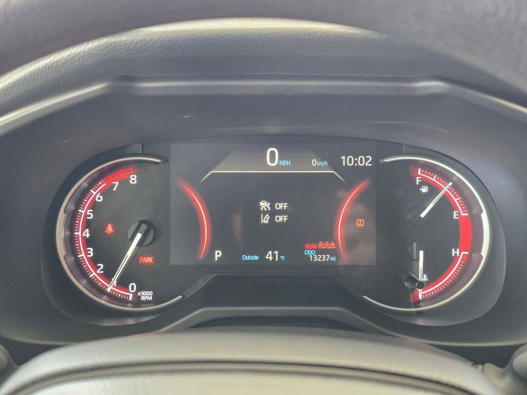 Used 2025 Toyota RAV4 LE image 28