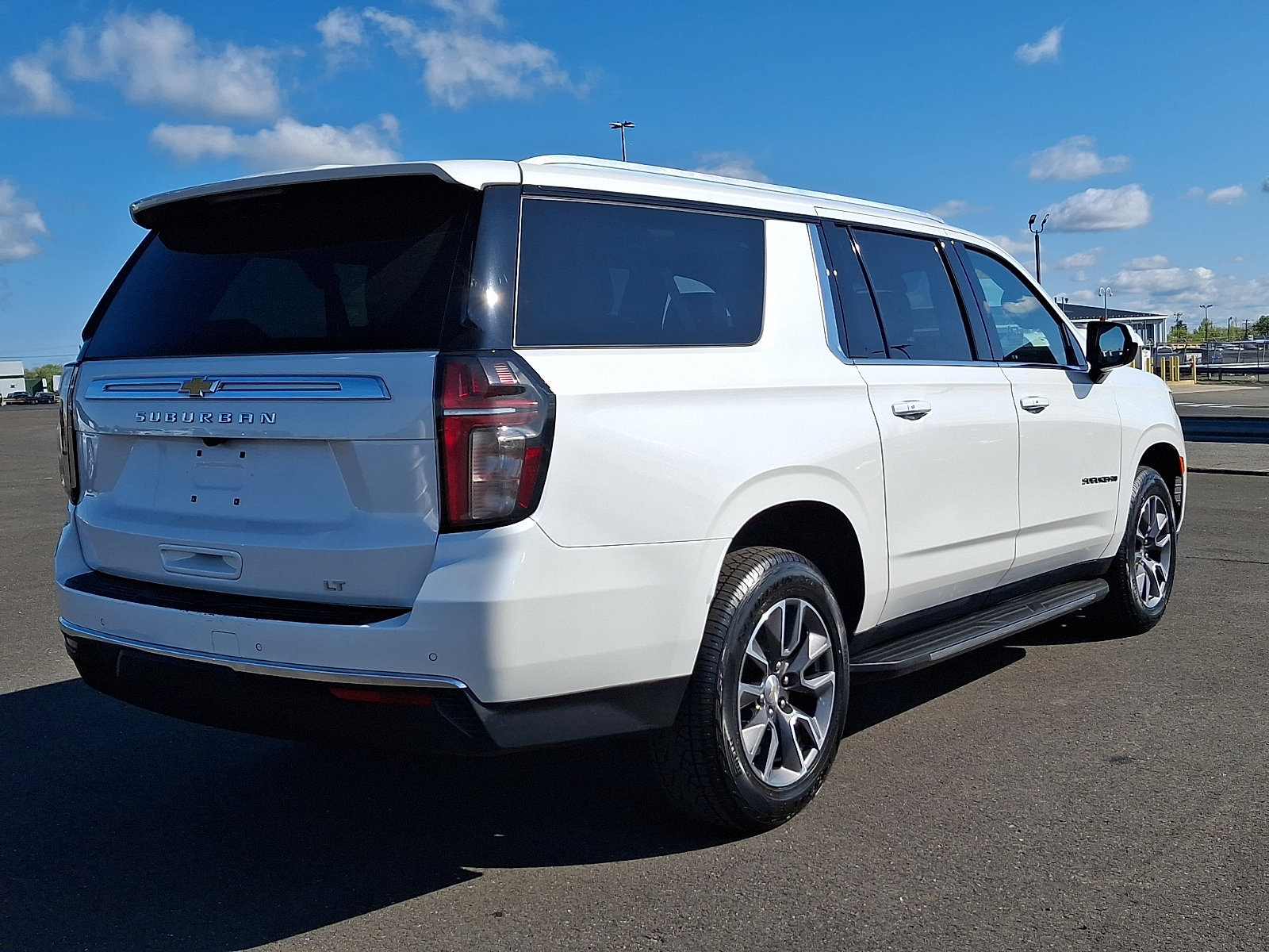 Certified 2023 Chevrolet Suburban LT image 6