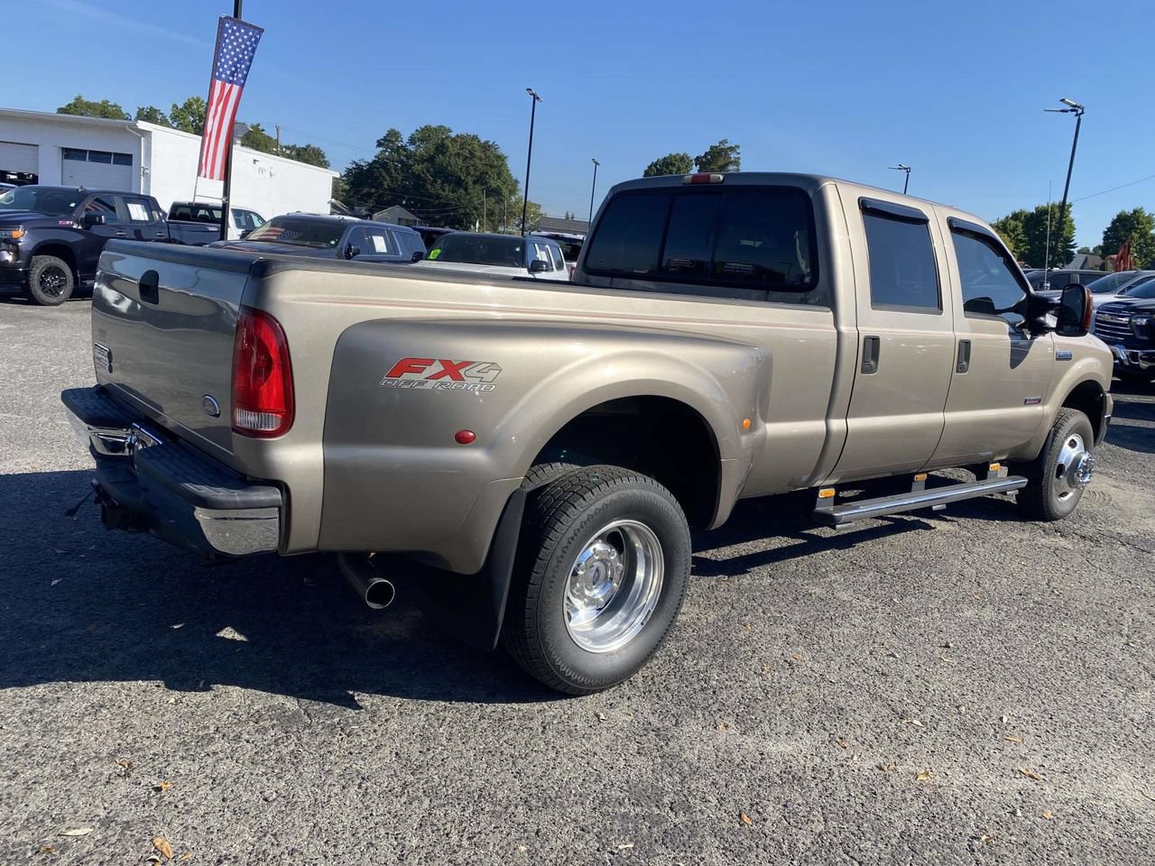 Used 2005 Ford F350 Lariat AWD/4WD image 7