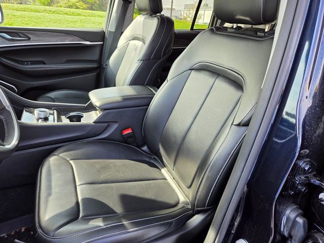 Used 2024 Jeep Grand Cherokee Limited 4xe image 2