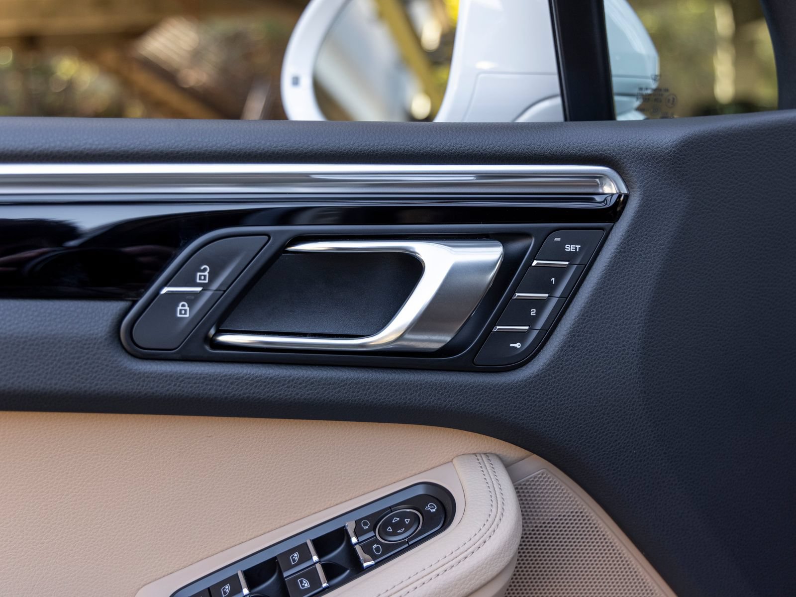Certified 2026 Porsche Macan AWD/4WD image 26