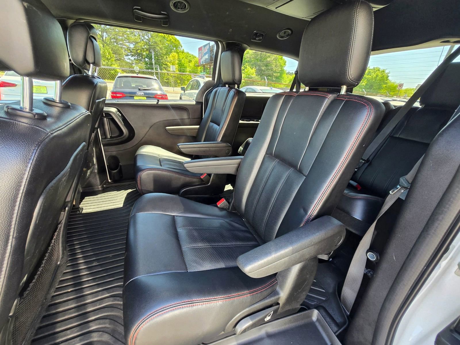 Used 2019 Dodge Grand Caravan GT image 9