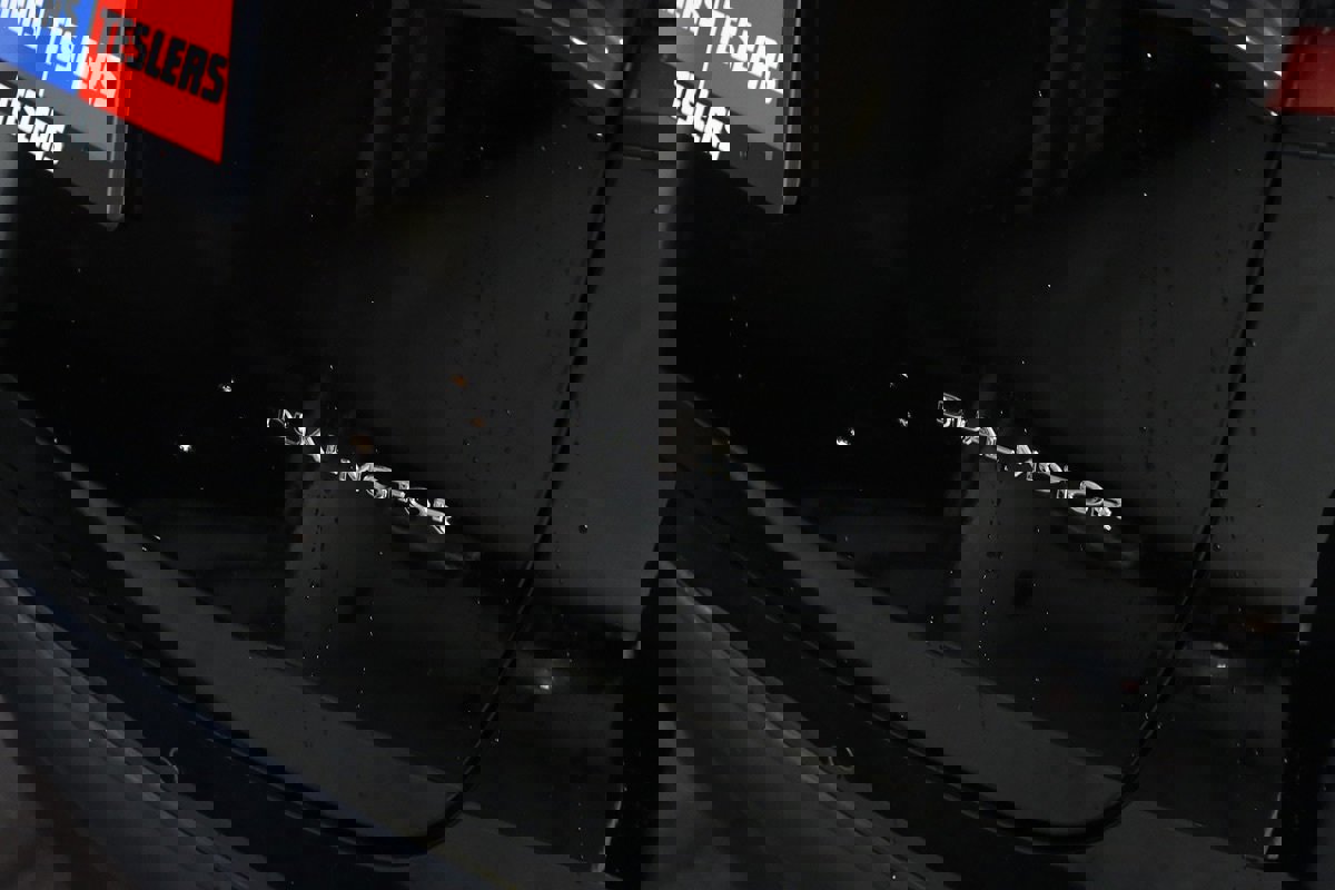 Used 2023 Tesla Model Y Long Range image 14