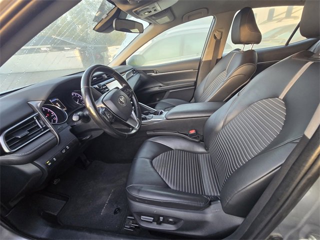 Used 2020 Toyota Camry SE image 4