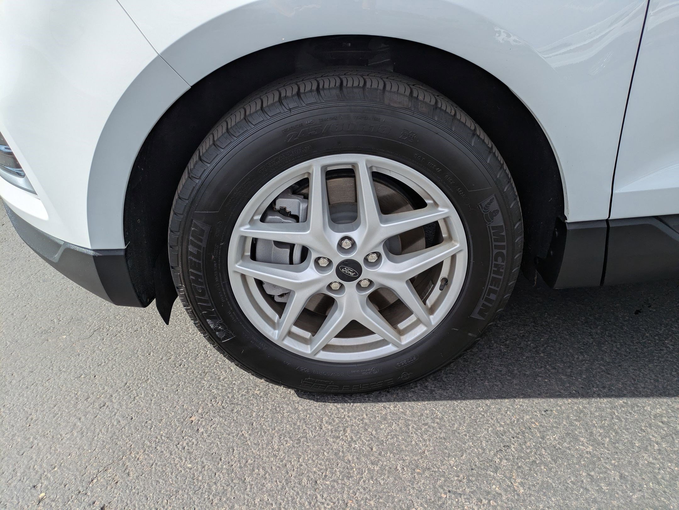 Used 2024 Ford Edge SEL image 11