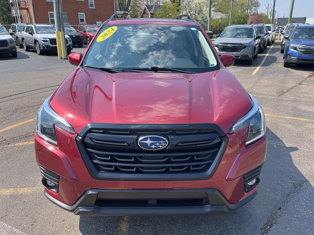 Certified 2024 Subaru Forester Premium AWD/4WD image 2