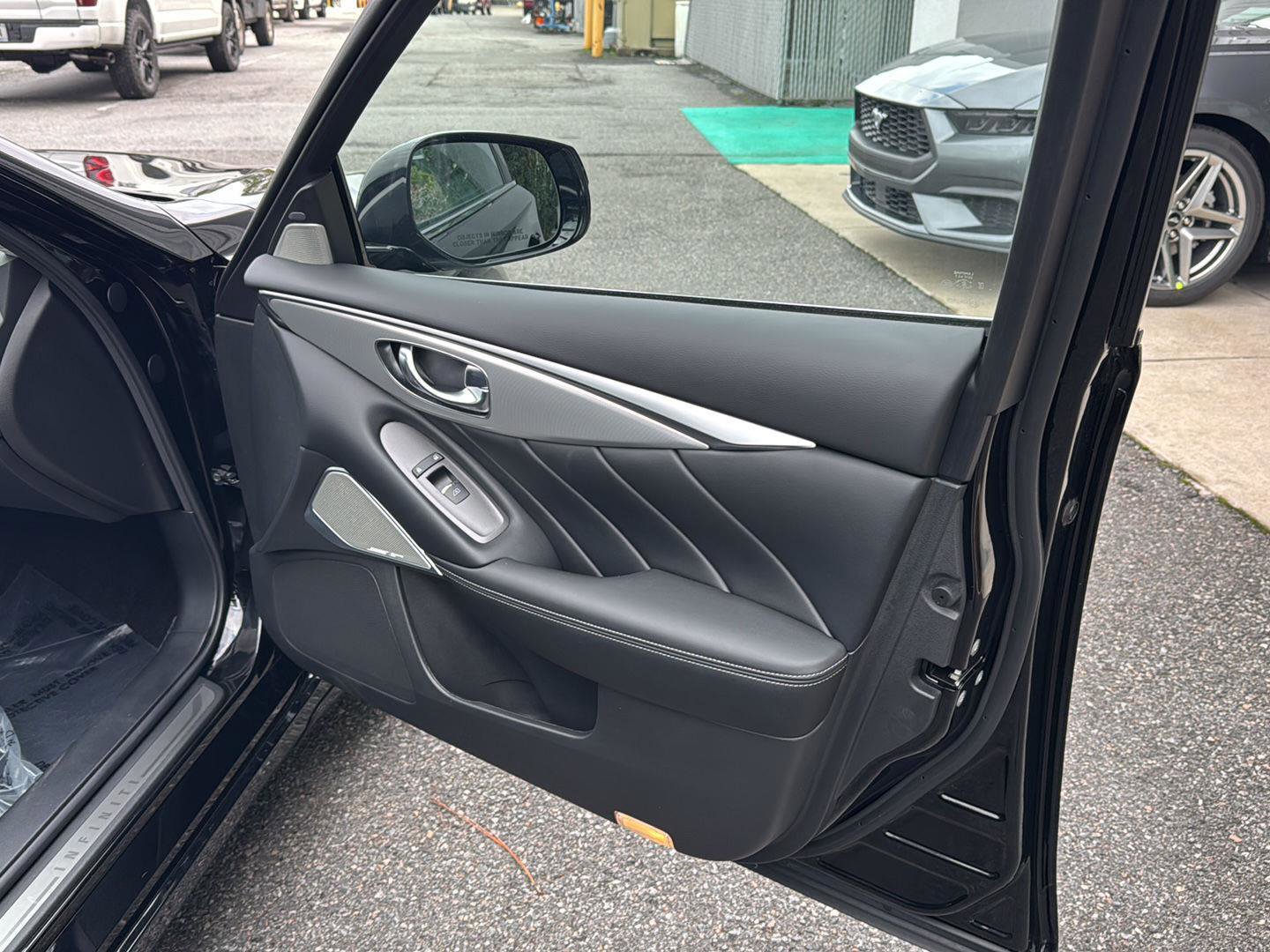 Used 2023 INFINITI Q50 Luxe w/ Cargo Package image 12