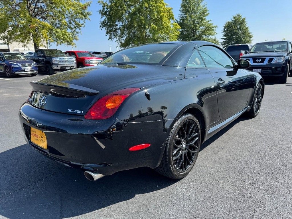 Used 2002 Lexus SC 430 Convertible image 3
