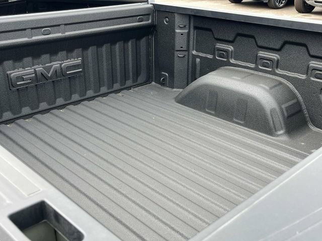 New 2025 GMC Sierra 1500 SLE image 6