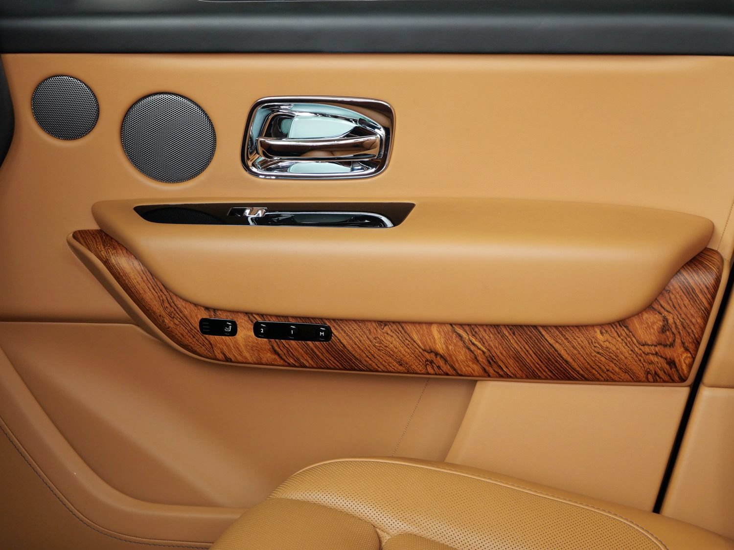 Used 2019 Rolls-Royce Cullinan AWD/4WD image 11
