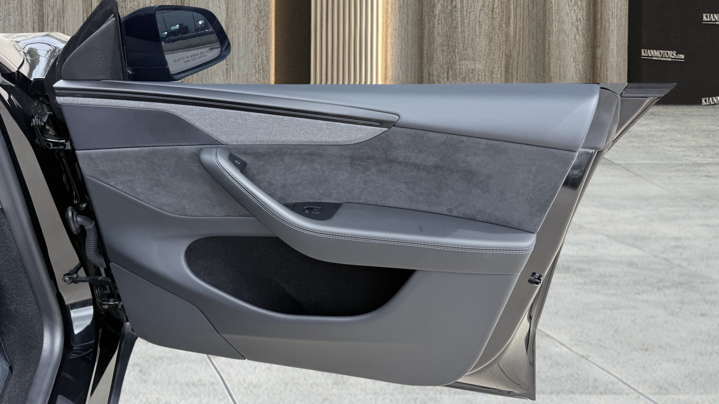 Used 2026 Tesla Model Y Long Range RWD image 37