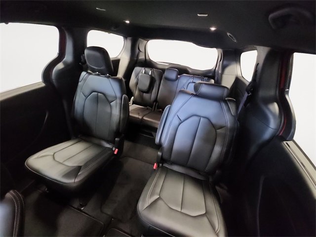 New 2026 Chrysler Pacifica Select image 13