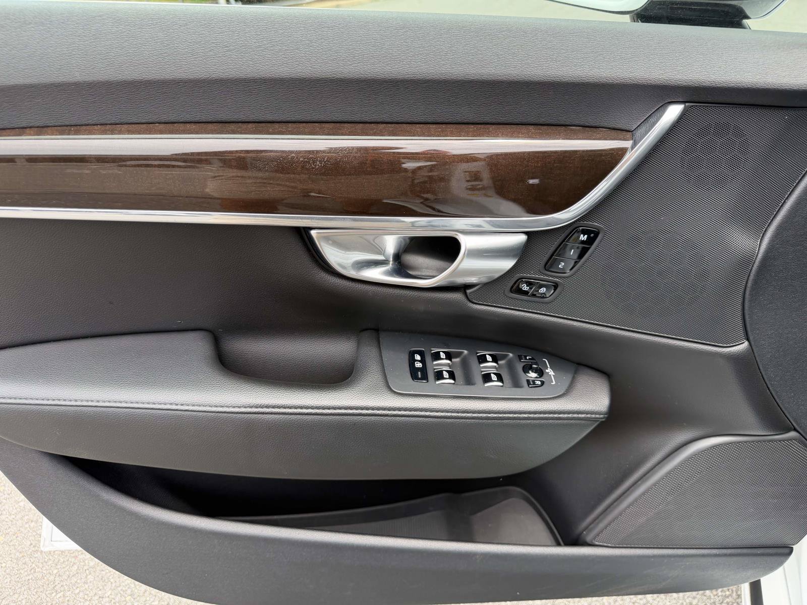 Used 2019 Volvo S90 T5 Momentum FWD image 14
