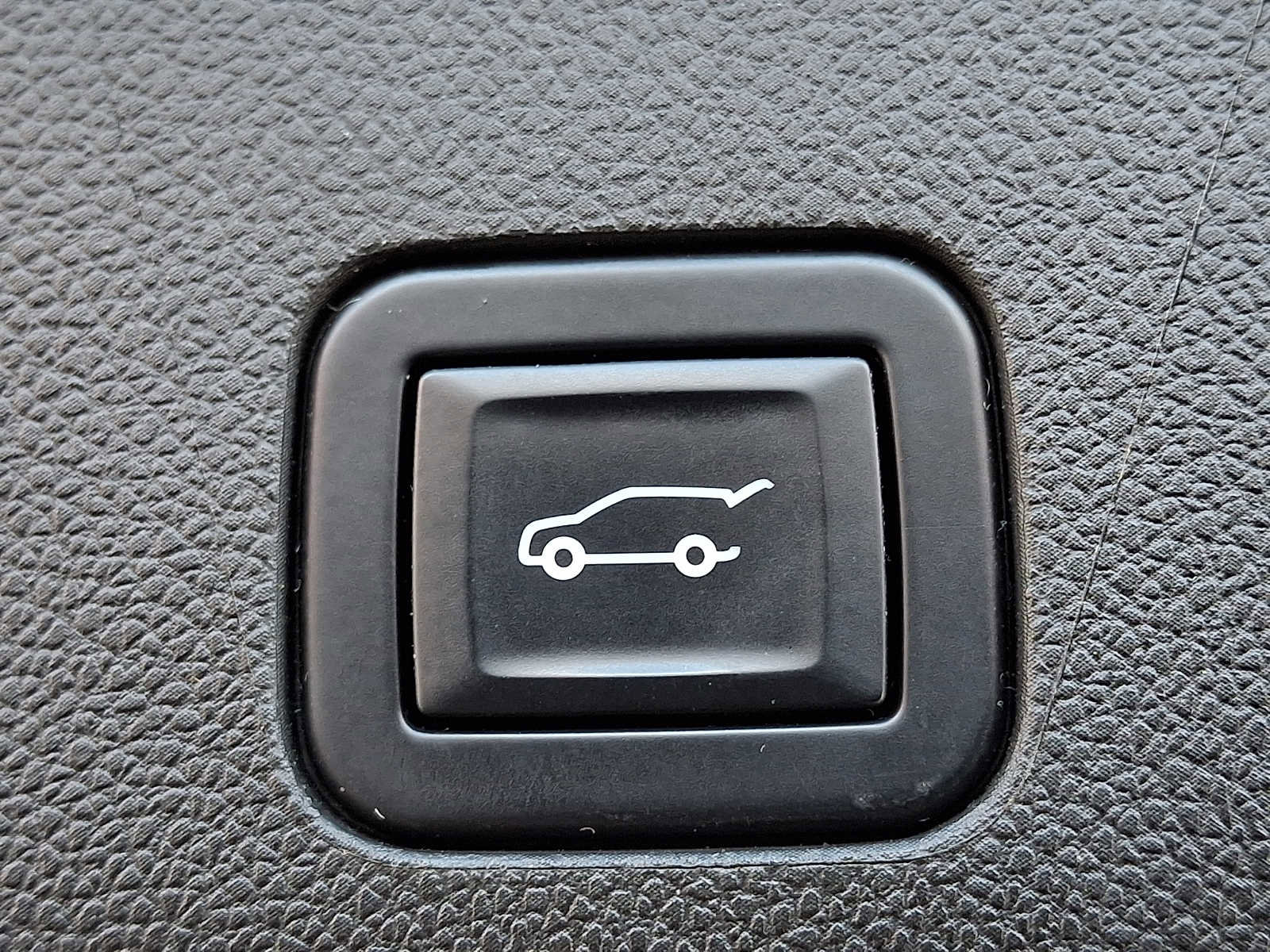 Used 2021 Cadillac Escalade ESV Sport Platinum w/ LPO, ONYX Package image 37