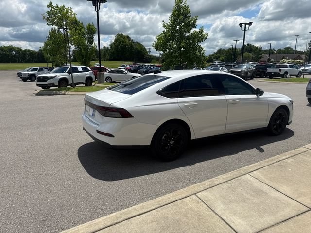 Certified 2025 Honda Accord SE image 4